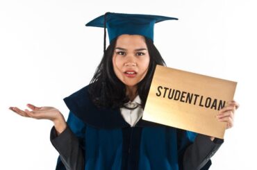 5 Common Student Loan Mistakes Students Will Make in 2026